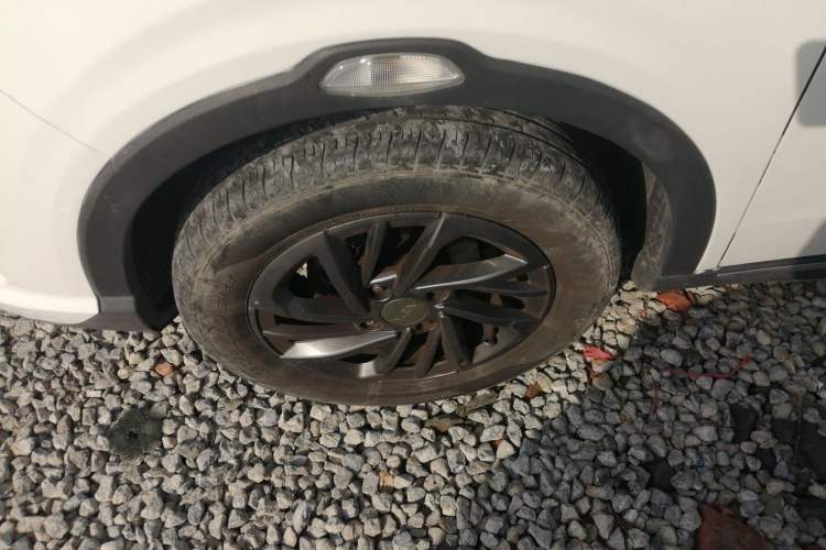 Used NETA V 2022 Chao 300 Lite Ternary Lithium