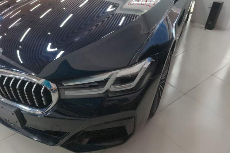 Used BMW 5 Series 2021 Facelifted 530Li Leading Edition M Sport Package
