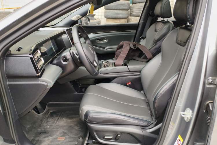 Used BYD Qin L 2025 DM-i Smart Drive 120KM Leading Model