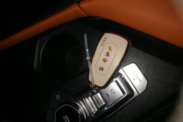 Used Changan UNI-V 2022 1.5T Prestige Version
