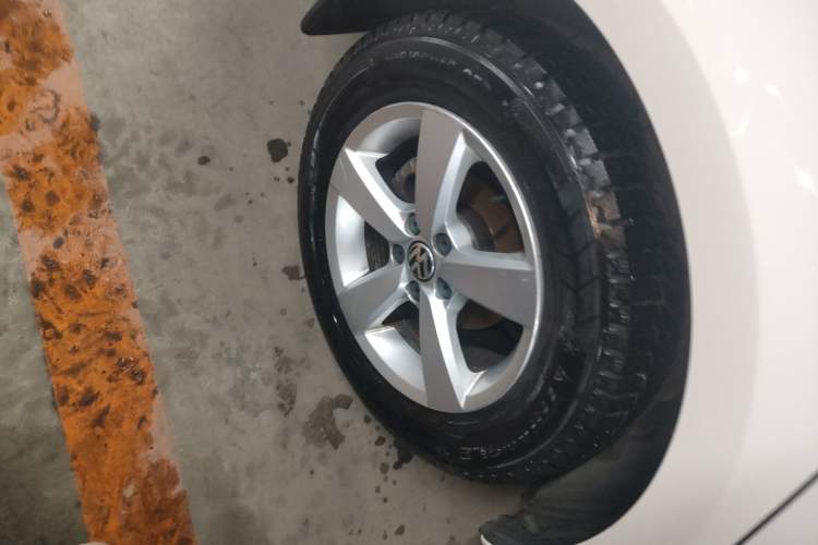 Used Volkswagen Lavida 2013 Revised Classic 1.6L Manual Fashion Edition