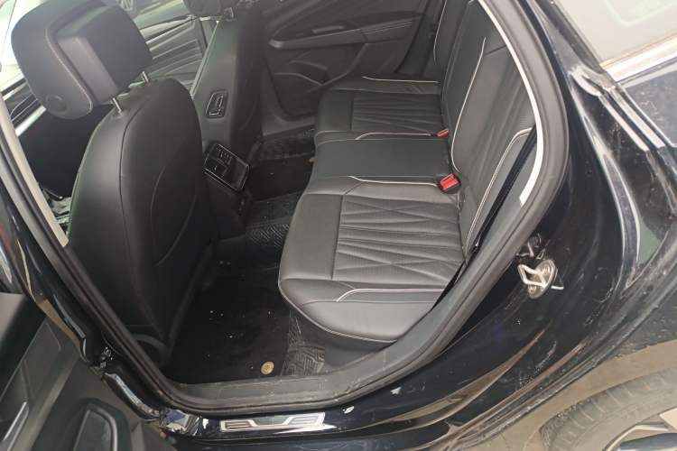 Used Volkswagen Passat 2022 330TSI Starry Luxury Edition – Exclusive Special Edition