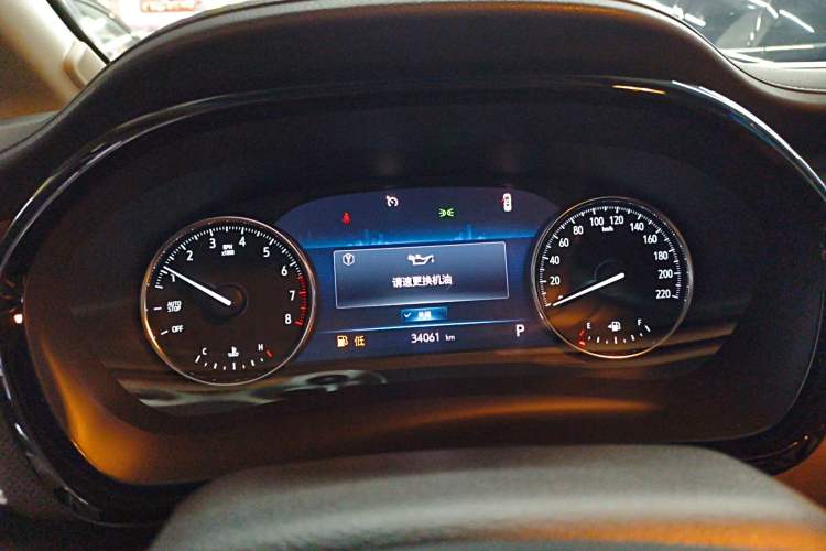 Used Buick GL8 2022 Land Business Class 652T Luxury Model
