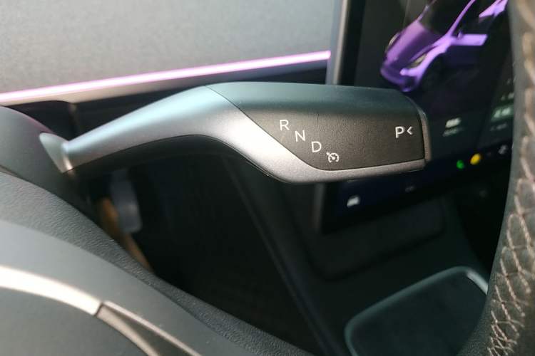 Used Tesla Model Y 2024 Rear-Wheel-Drive Version
