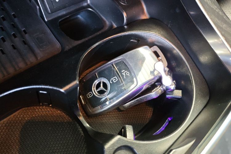 Used Mercedes-Benz E-Class 2019 E 300 L Sporty and Stylish Model