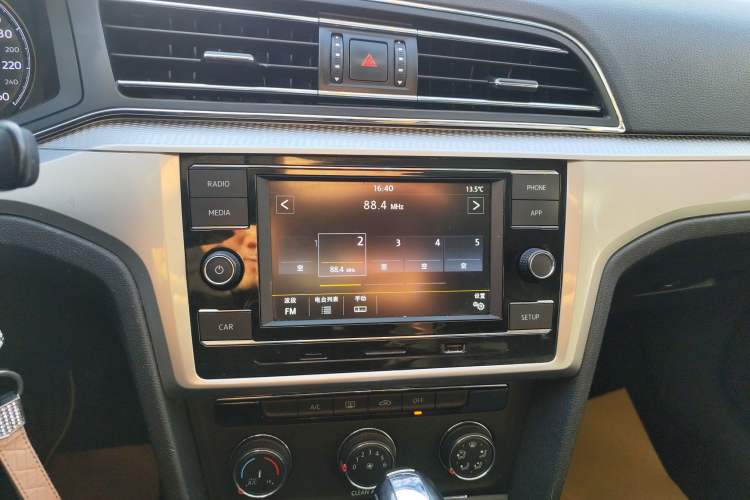 Used Volkswagen Lamando 2019 230TSI DSG Fashion Edition China VI