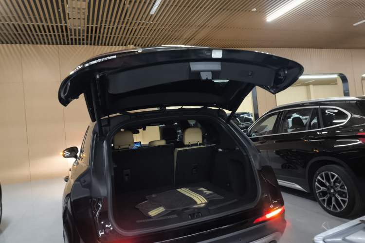 Used Lincoln Corsair 2021 2.0T Two-Wheel-Drive Luxury Edition