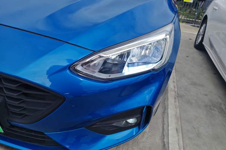 Used Ford Focus 2020 Sedan EcoBoost 180 Automatic Trend Edition
