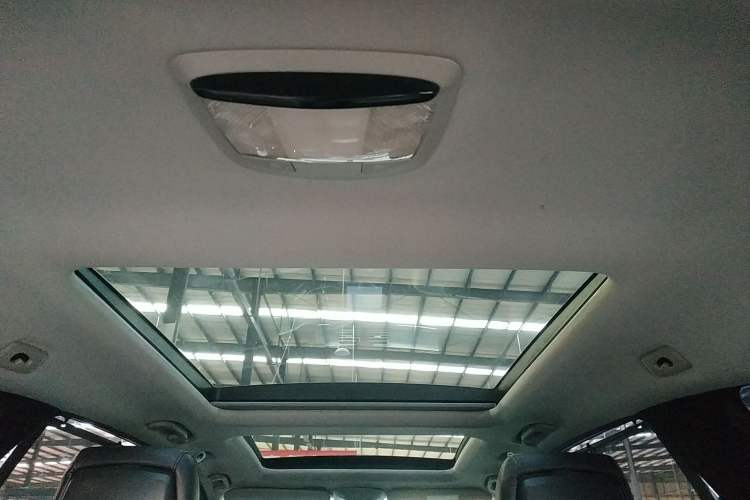 Used Mercedes-Benz R-Class 2014 R 320 4MATIC Luxury Model