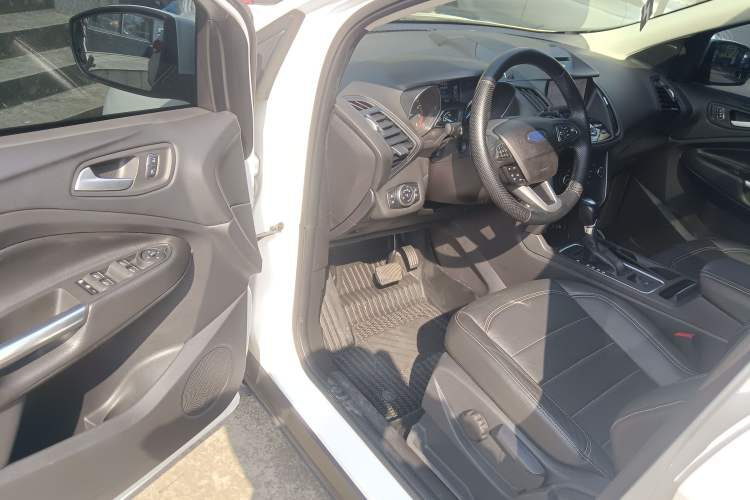 Used Ford Kuga 2017 EcoBoost 180 Two-Wheel-Drive Tiger Leap Model
