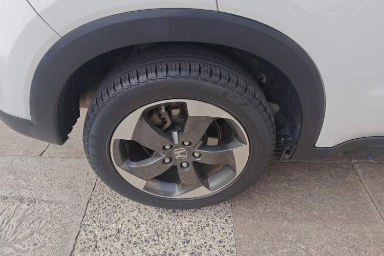 Used Honda Vezel 2015 1.8L CVT 2WD Luxury Model