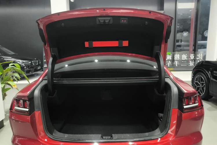 Used BYD Han 2020 EV Long-Range Luxury Model
