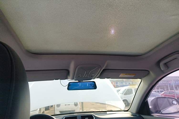 Used Haval H2 2018 Chuanxiang Edition Blue Badge 1.5T Dual-Clutch Two-Wheel Drive Fashionable Model
