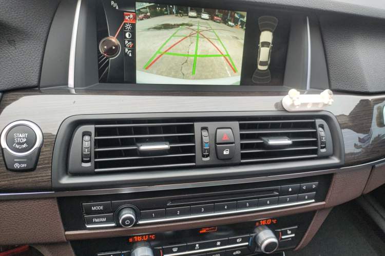 Used BMW 5 Series 2014 525Li Luxury Design Package
