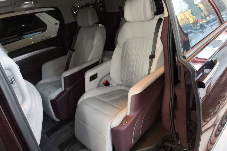 Used Buick GL8 2022 Avenir Aivia Six-Seat Deluxe Edition
