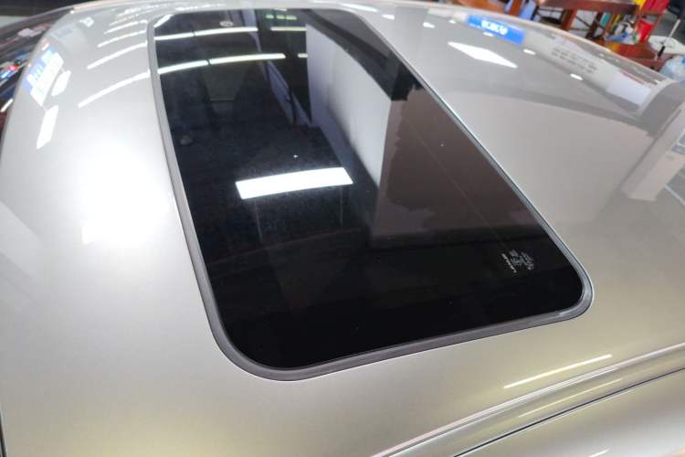 Used Lexus ES 2022 300h Deluxe Edition
