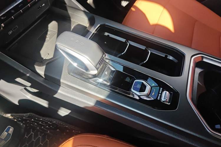 Used Geely Auto Haoyue L 2024 2.0T DCT Flagship Version
