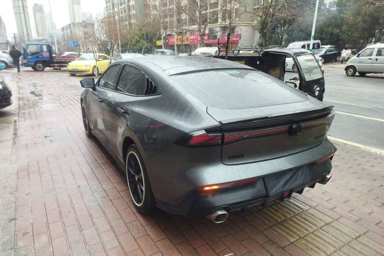 Used Changan UNI-V 2022 1.5T Prestige Version
