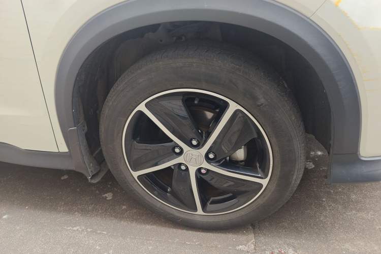 Used Honda Vezel 2020 1.5L CVT Pioneer Edition
