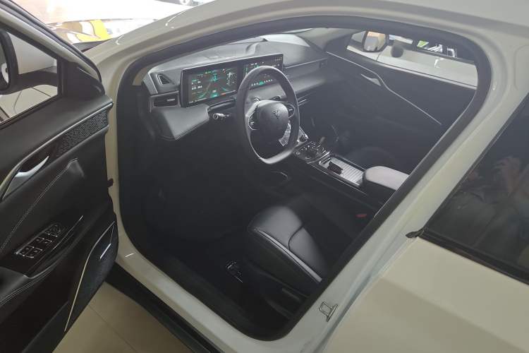 Used NETA U 2023 NETA U-Ⅱ Challenge Edition 500 U Show – Lithium Iron Phosphate
