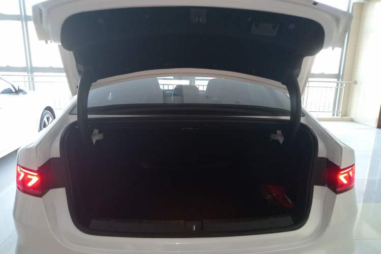 Used BYD Qin PLUS 2023 Champion Edition DM-i 120KM Excellence Model
