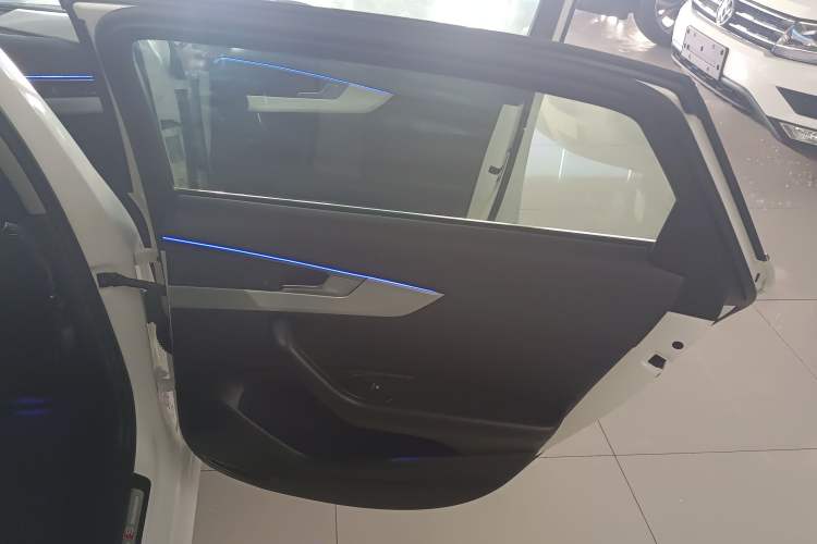 Used Audi A4L 2022 40 TFSI Fashion Dynamic Model
