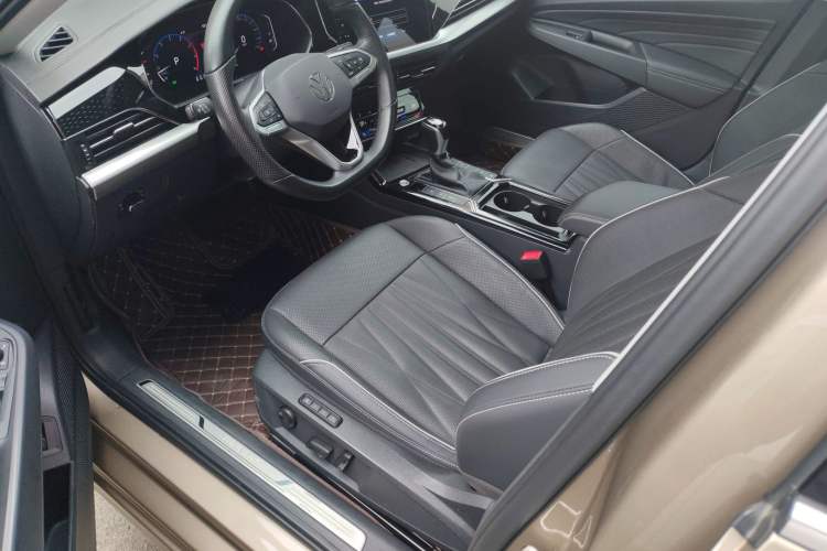 Used Volkswagen Passat 2022 330TSI Starry Luxury Edition
