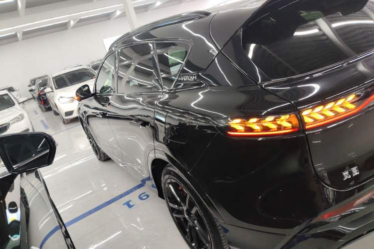 Used VOYAH FREE 2025 318 318 km Rear-Drive Touring Edition