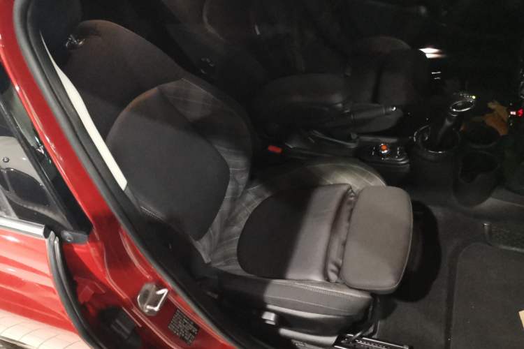 Used  MINI 2016 1.5T COOPER Five-Door Edition
