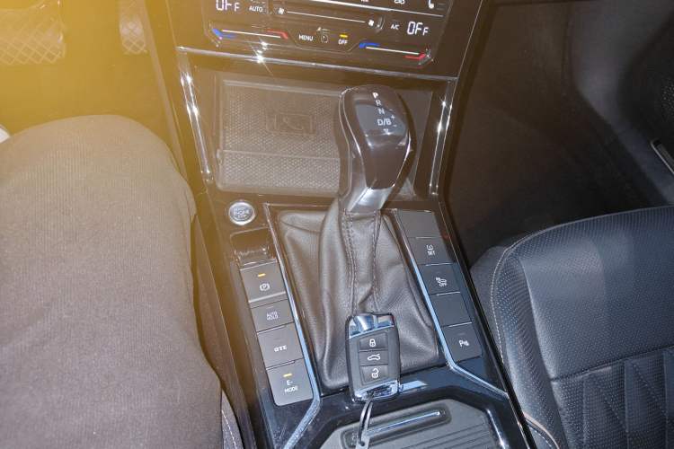 Used Volkswagen Passat New Energy 2020 430 PHEV Hybrid Luxury Edition China VI Standard
