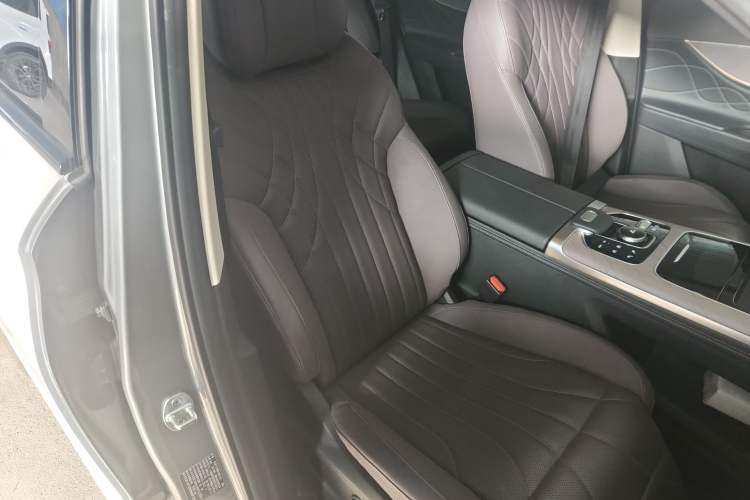 Used Chery Tiggo 9 C-DM 2025 1.5T 106KM Ultra-Enjoyment Version 5 Seats Lithium Iron Phosphate
