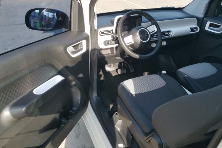 Used Wuling Hongguang MINIEV 2024 3rd Generation 215km Youth Edition
