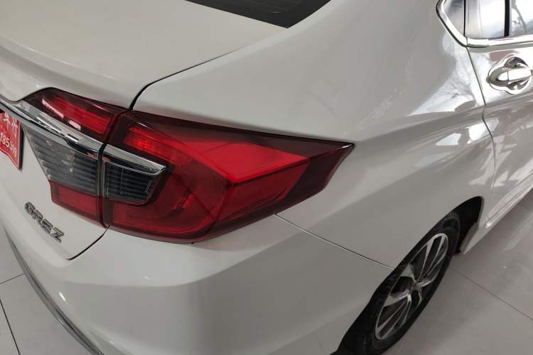 Used Honda Greiz 2016 1.5L CVT Comfort Version
