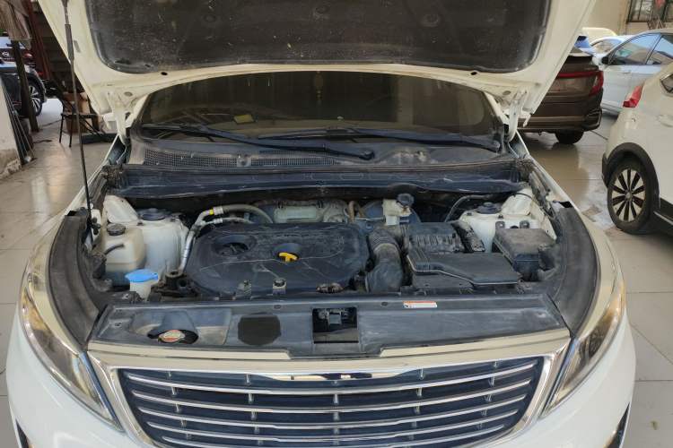 Used Kia Sportage R 2015 2.0L Automatic Two-Wheel Drive DLX Model