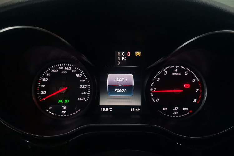 Used Mercedes-Benz V-Class 2018 V 260 Avantgarde Edition China VI
