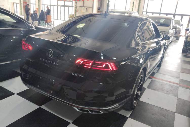 Used Volkswagen Magotan 2023 2 Million Units Commemorative Edition 330TSI DSG Luxury Version
