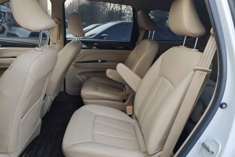 Used Baojun 730 2016 1.5L Manual Comfort Version 7 Seats China V Emission Standard