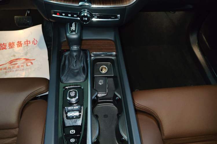 Used Volvo XC60 2021 T5 4x4 Smart Luxury Edition
