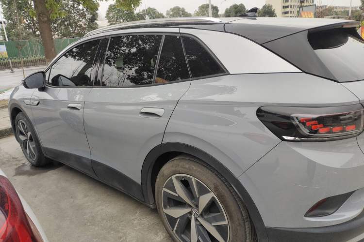 Used Volkswagen ID.4 CROZZ 2021 Long-Range Lite PRO Two-Wheel Drive Version
