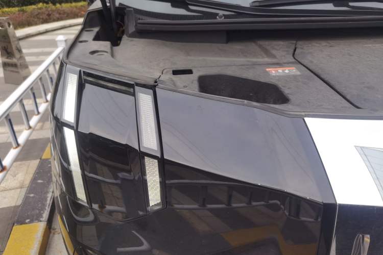 Used Zeekr 009 2022 WE Edition
