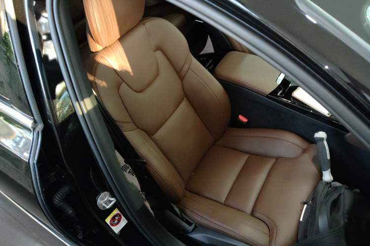 Used Volvo S90 New Energy 2024 Plug-in Hybrid Four-Wheel Drive Long-Range Luxury Smart Edition
