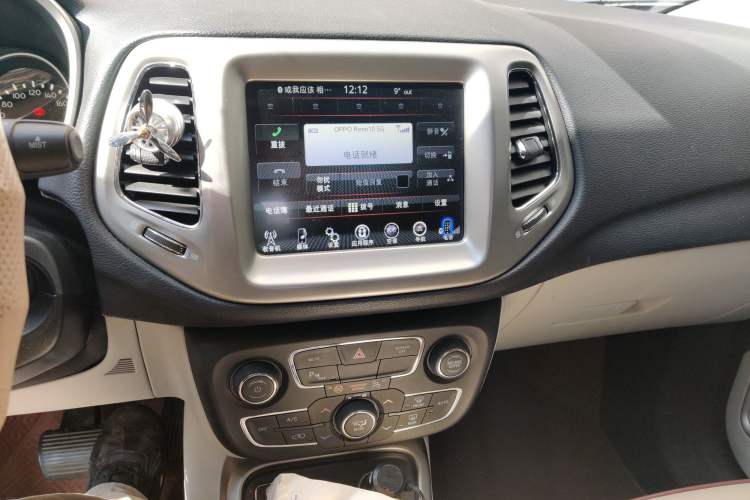 Used  Compass 2017 200T Automatic Family Edition