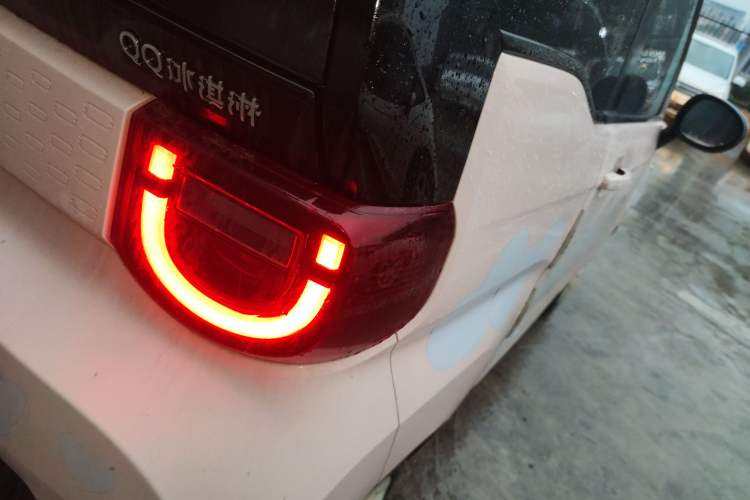 Used Chery QQ Ice Cream 2022 170km Sundae Phosphate Lithium-Ion