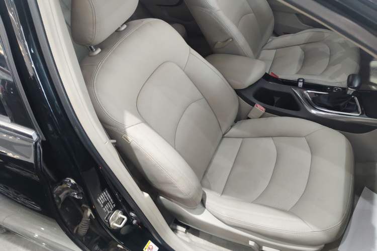 Used GAC Trumpchi GA6 2015 1.8T DCT Luxury Navigation Model
