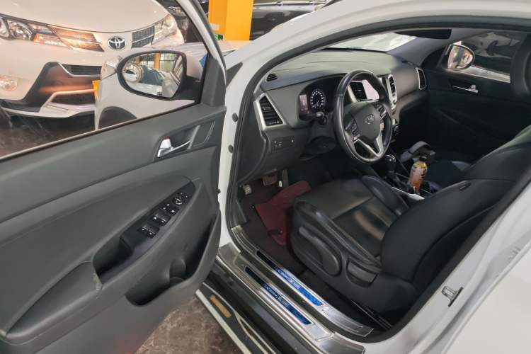 Used Hyundai Tucson 2015 1.6T Dual-Clutch Two-Wheel-Drive Smart Model
