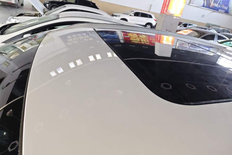 Used Lincoln MKC 2017 2.0T Two-Wheel Drive Deluxe Edition
