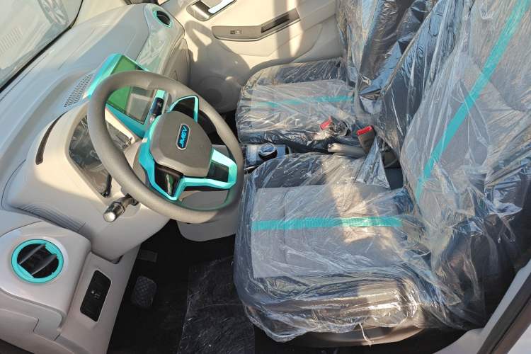 Used JMEV Xiao Qilin 2024 201km Comfort Version
