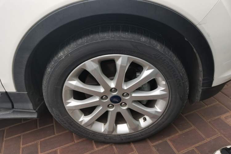 Used Ford Kuga 2015 1.5L GTDi Four-Wheel-Drive Elite Model
