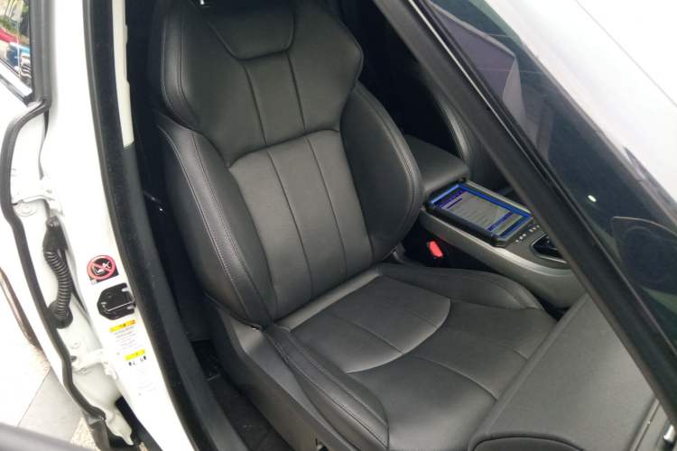 Used Land Rover Range Rover Evoque 2018 240 PS SE Smart Brilliance Edition
