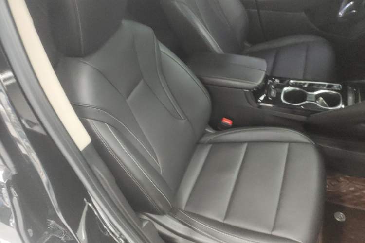 Used Buick Envision 2022 Encore S 552T Two-Wheel Drive Elite Model
